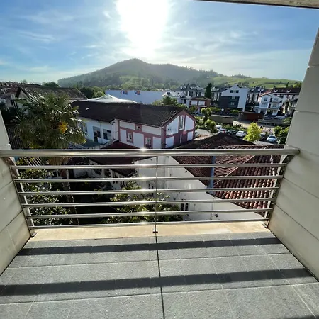 San Lazaro Apartment Saron